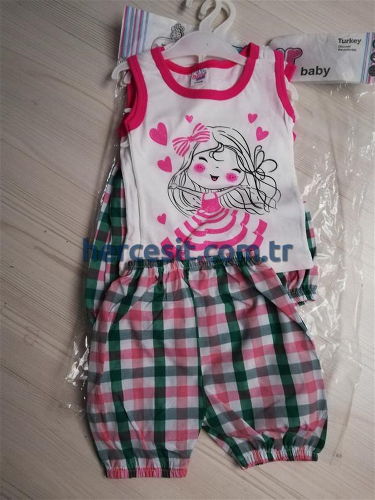 Kız Bebek Askılı Şortlu Takım