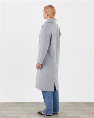 Kadın Gri Yakalı Kruvaze Oversize Yünlü Uzun Kaban