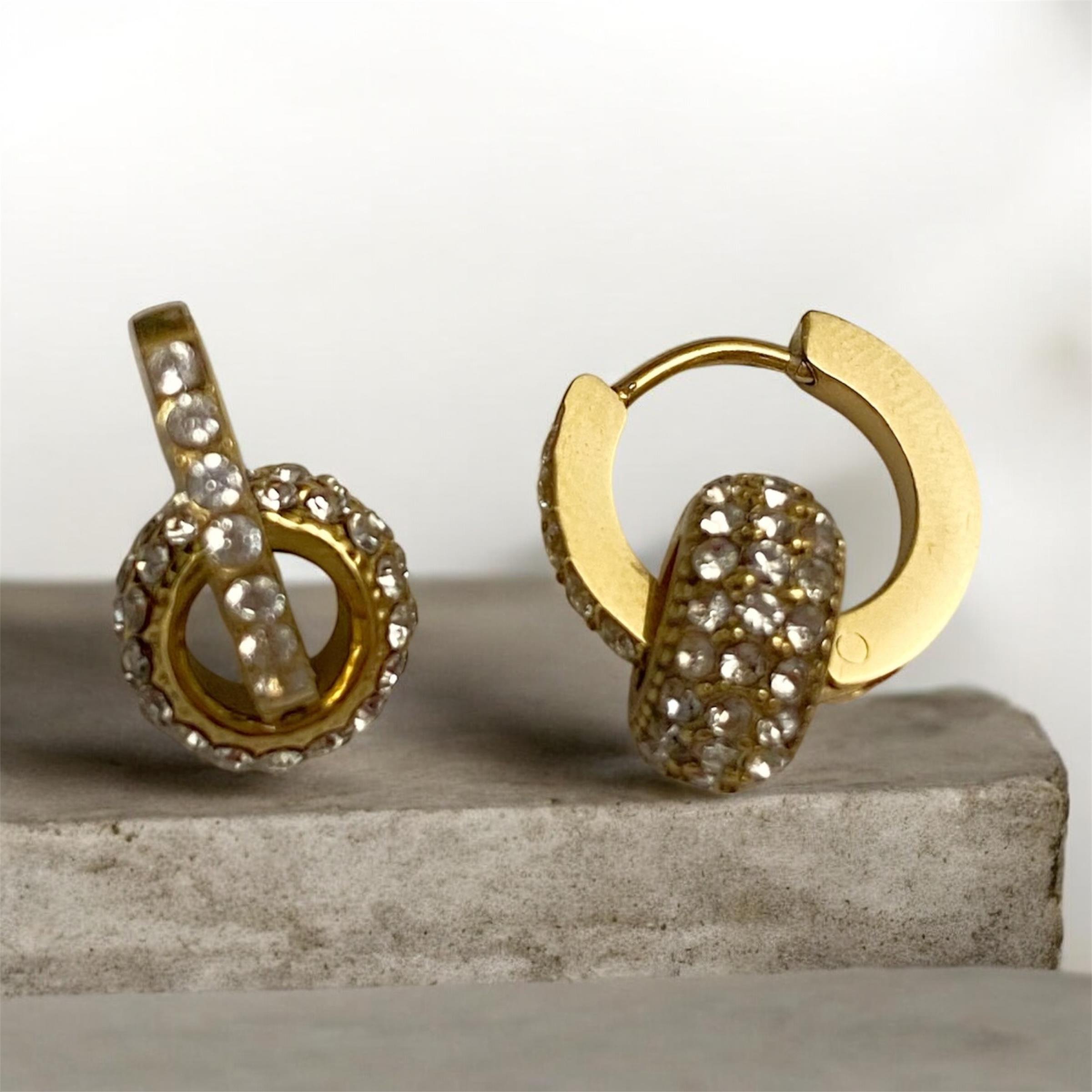 Sallantılı Çelik Küpe 