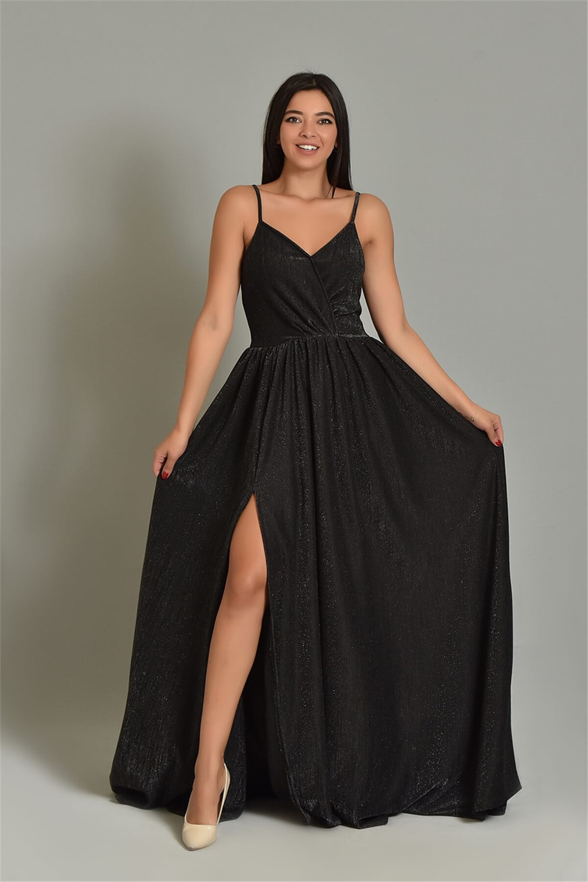 Siyah İp Askılı Simli Kumaş Yırtmaçlı Abiye Elbise - Moda Kapımda İle  Kapınızda!