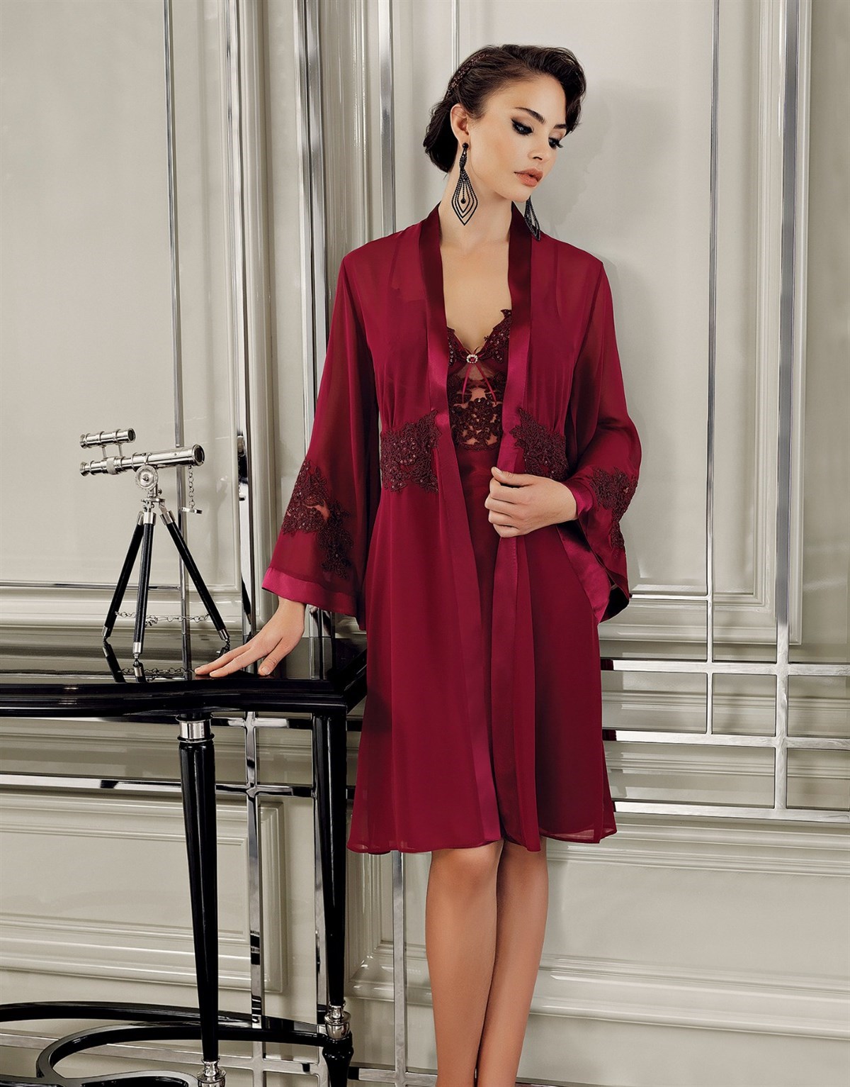 Pijama Takım & Gecelik SabahlıkPerin 9400 Çeyizlik Dantelli Saten 6'lı Kısa Sabahlıklı Gecelik Şort Pijama Takımı Set