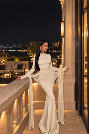 Ekru Uzun Kollu Boğazlı Bel Tasarımlı Maxi Boy Sandy Kumaş Elbise