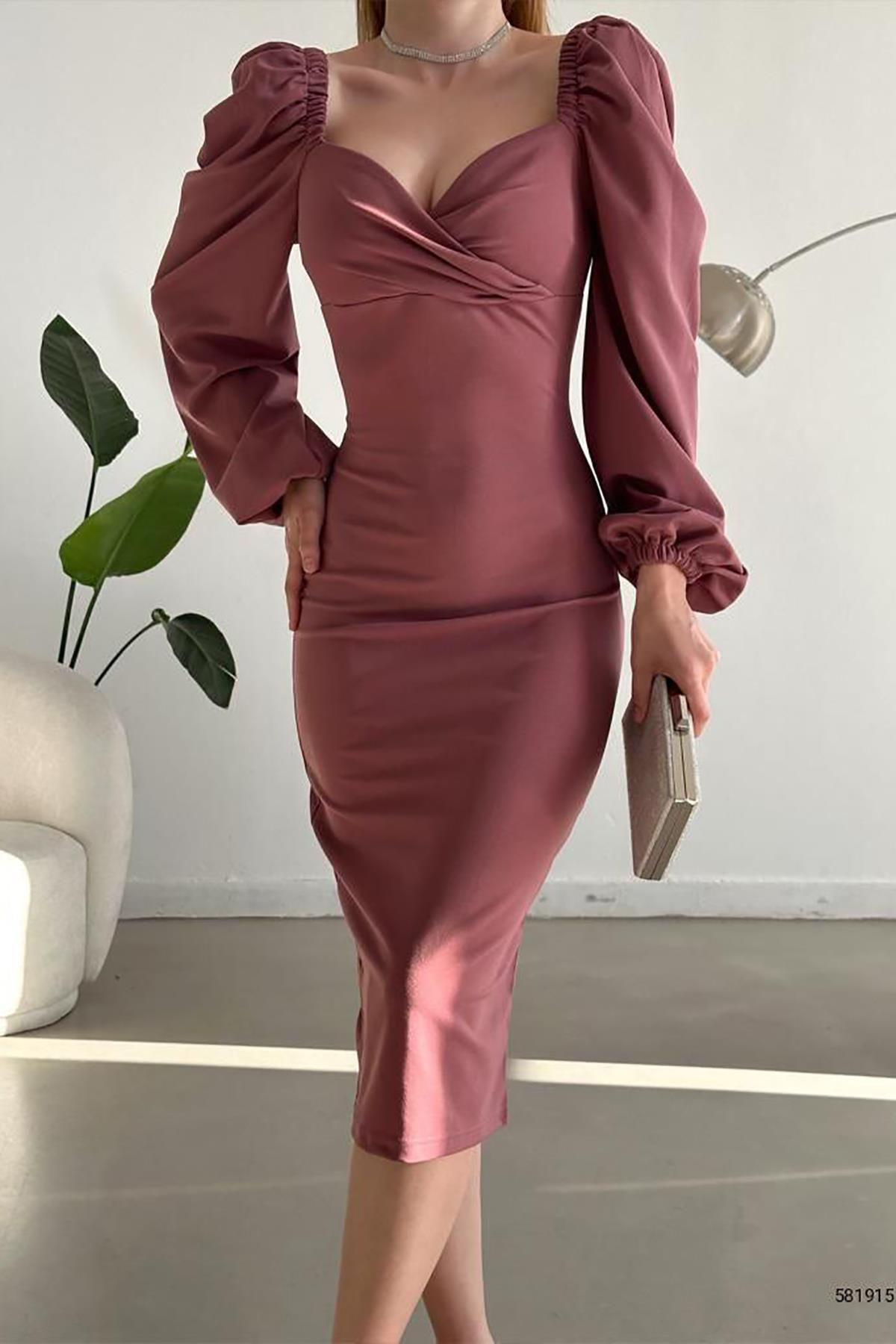 Gül Kurusu Prenses Kol Yırtmaç Detaylı Kalp Yaka Midi Boy Elbise