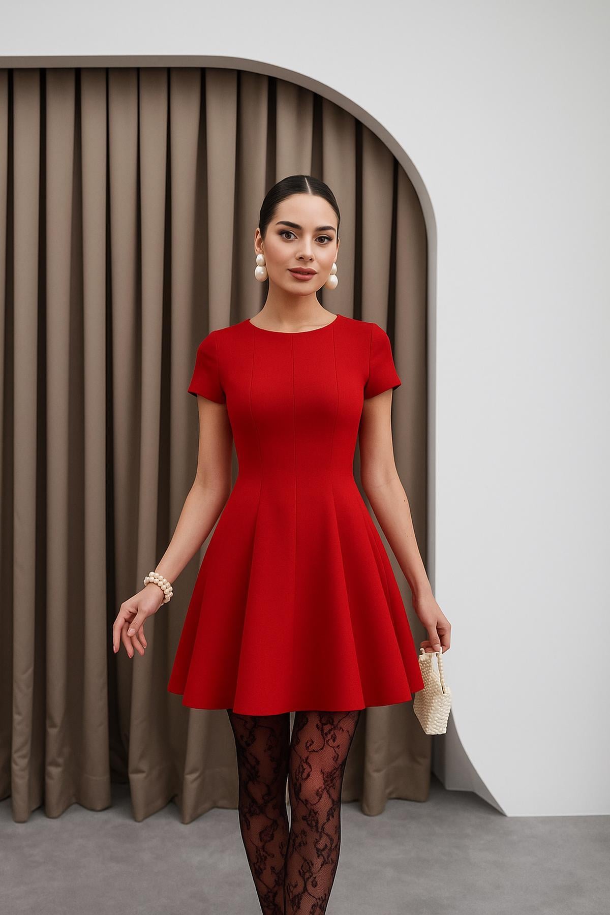 Kırmızı Krep Kumaş Eteği Parçalı Mini Elbise