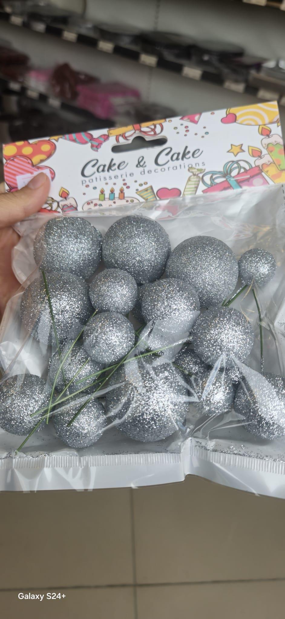 Pasta Üzeri Plastik Top Set Gümüş Simli