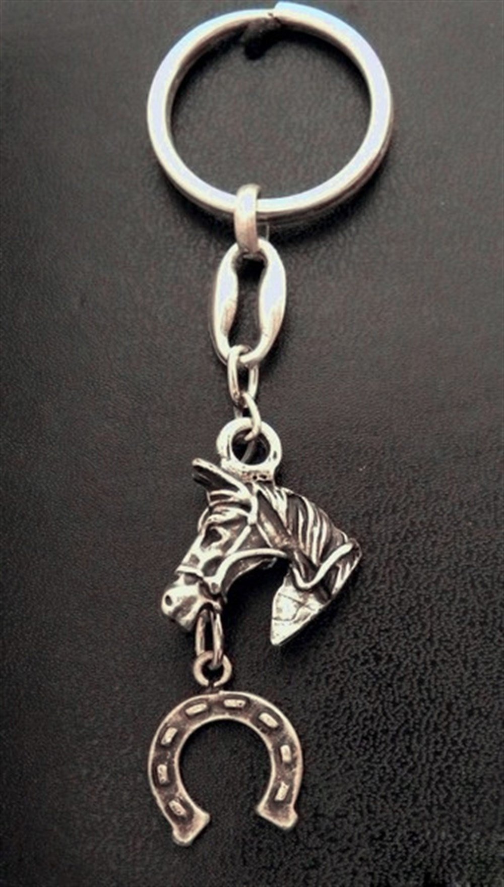 At ve Nal Anahtarlık