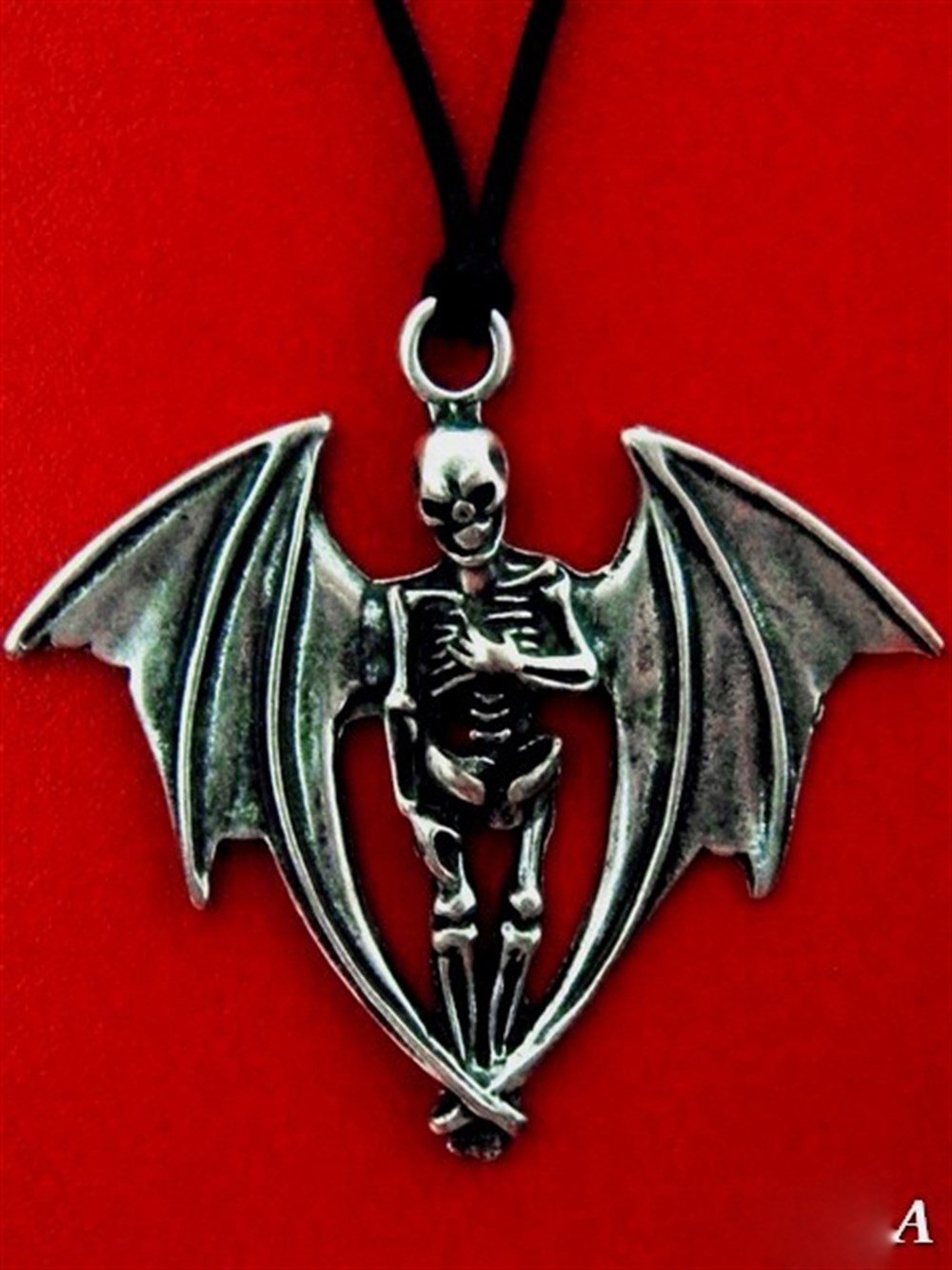 BLACK VEIL BRIDES KOLYE