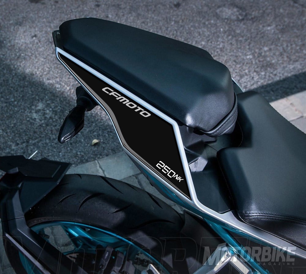 Cf Moto 250 NK SİYAH GRİ KUYRUK PAD