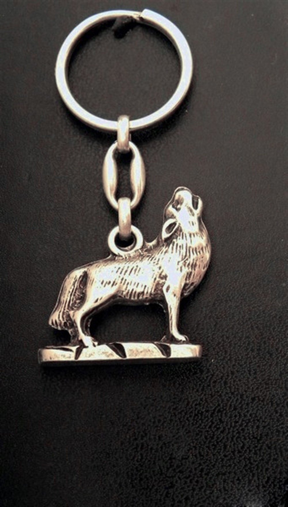 Uluyan Kurt Anahtarlık