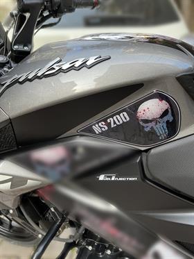 pulsar ns 200 tank cover