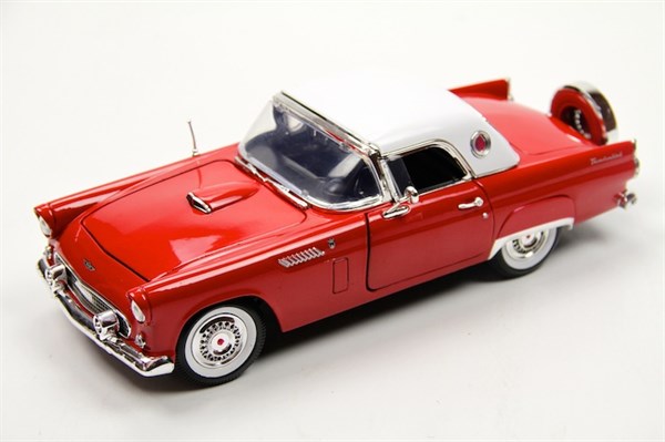 1956 Ford Thunderbırd 1:18 Koleksiyon Model Araba Kırmızı Motor