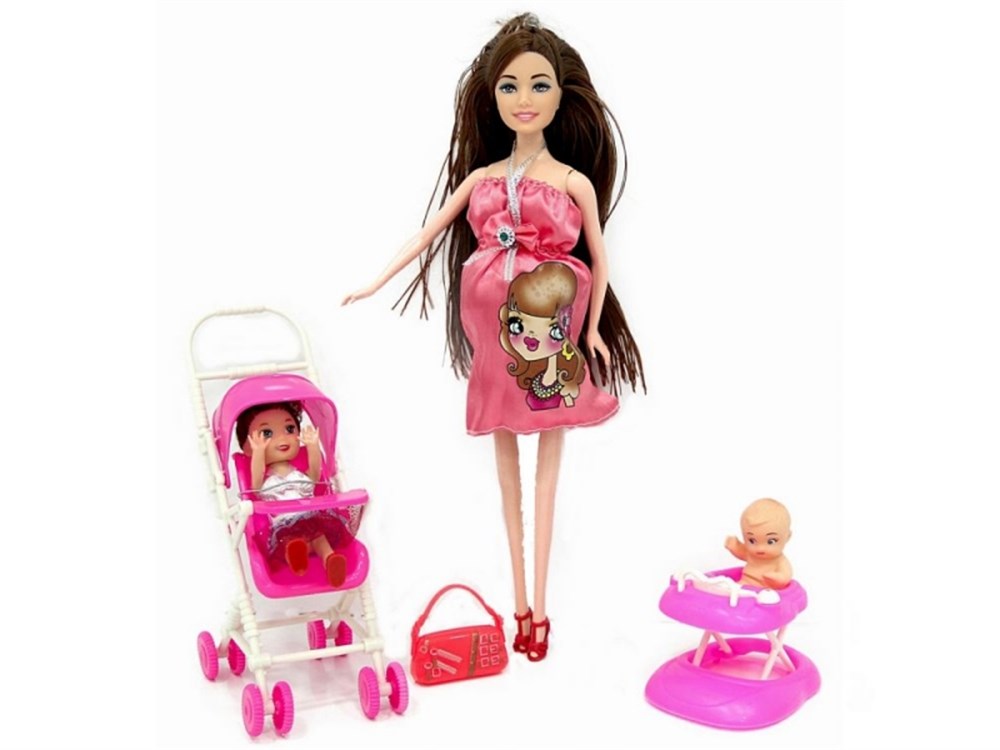 Pusetli Bebek Annesi ve Kardeşi ile Mutlu Aile