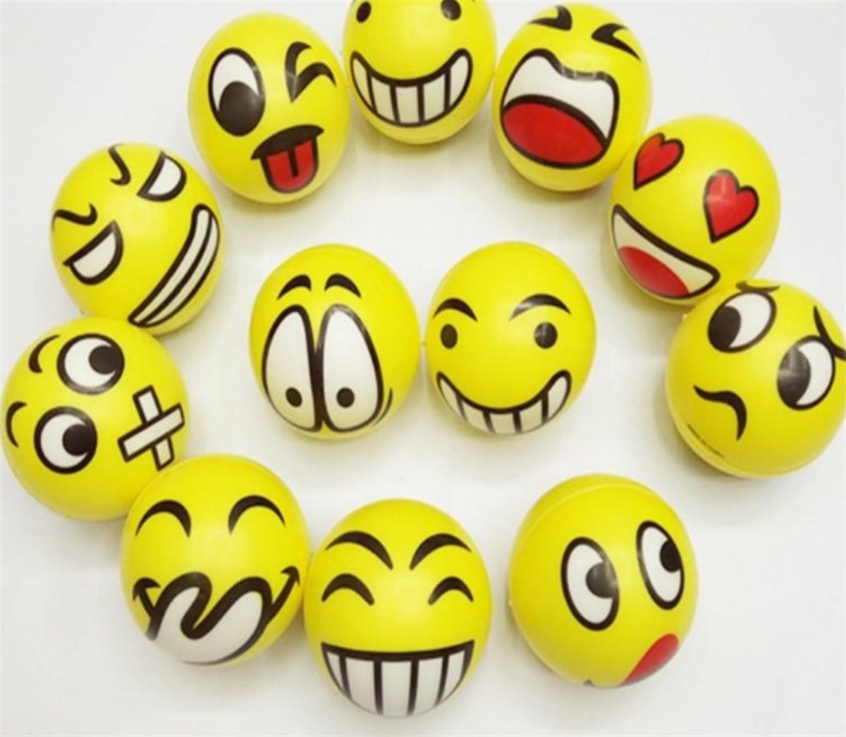 Emoji Baskılı Sünger Top
