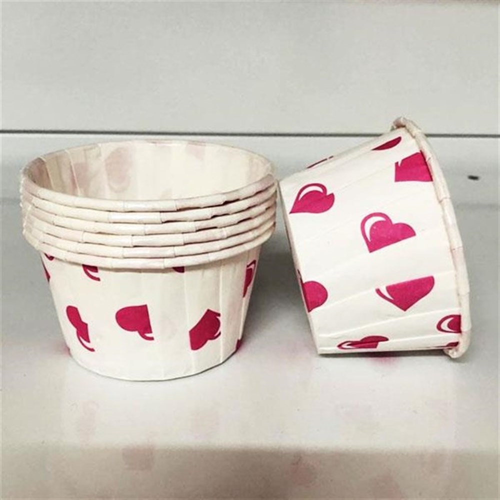 Muffin Kek KapsülleriKağıt Muffin Kek Kapsülü Beyaz Kalp Desenli 50' liRoll Up