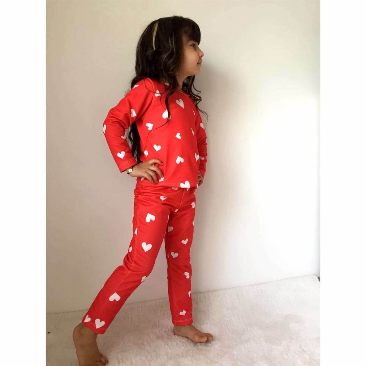 Kız Çocuk Kalp Figürlü Kırmızı Pijama Takımı