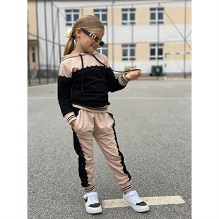 Kız Çocuk Eşofman Takımı Güpürlü