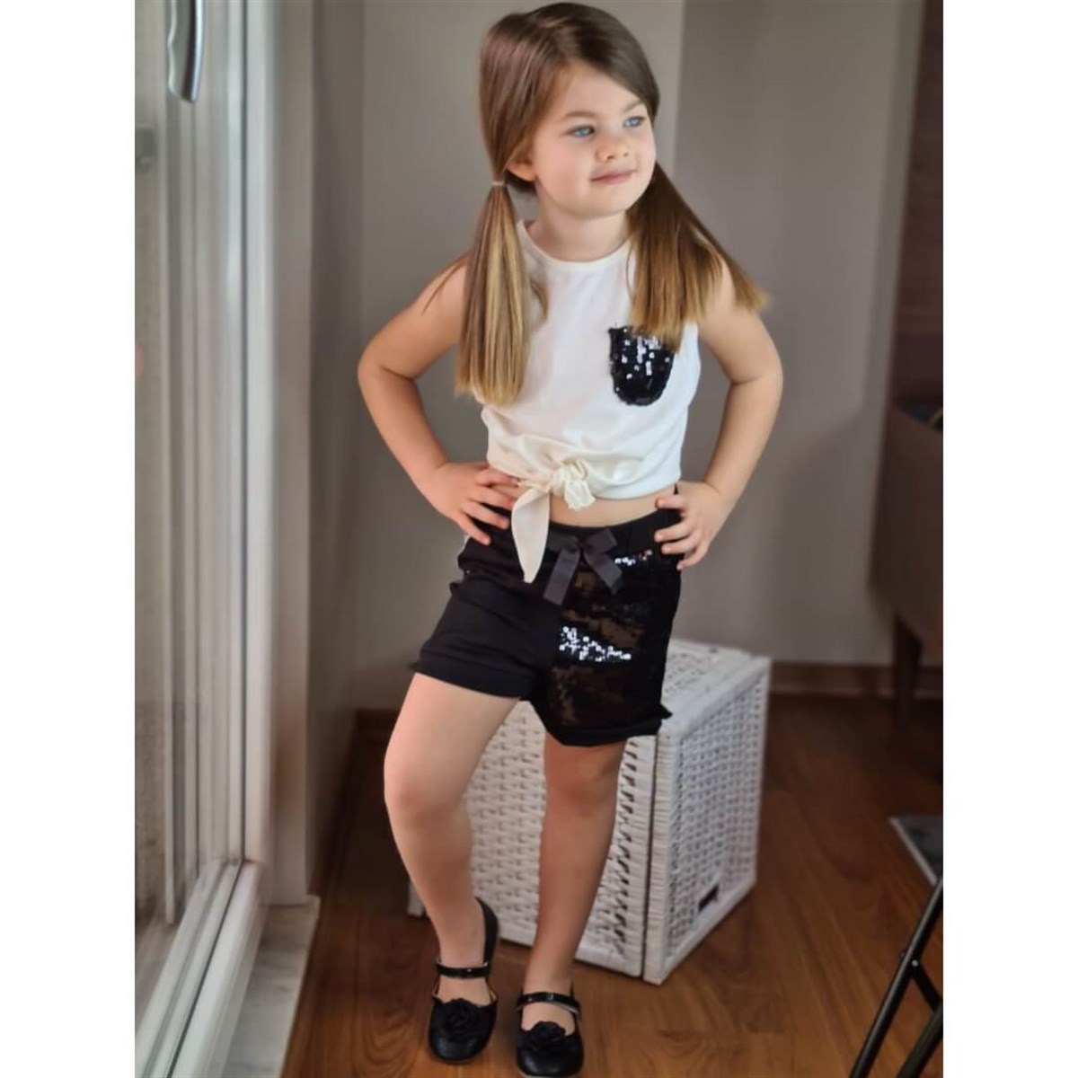 Kız Çocuk Pul Payetli Şort Beyaz Takım-Kız Çocuk Alt Üst Takım-QuzucukKids.com