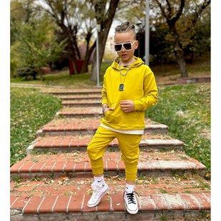 Erkek Çocuk Kapüşonlu Sarı Takım-Kid Boy Cloth Sets-Erkek Çocuk Çıtçıt Detaylı Gri Takım | QuzucukKids.com-QuzucukKids.com