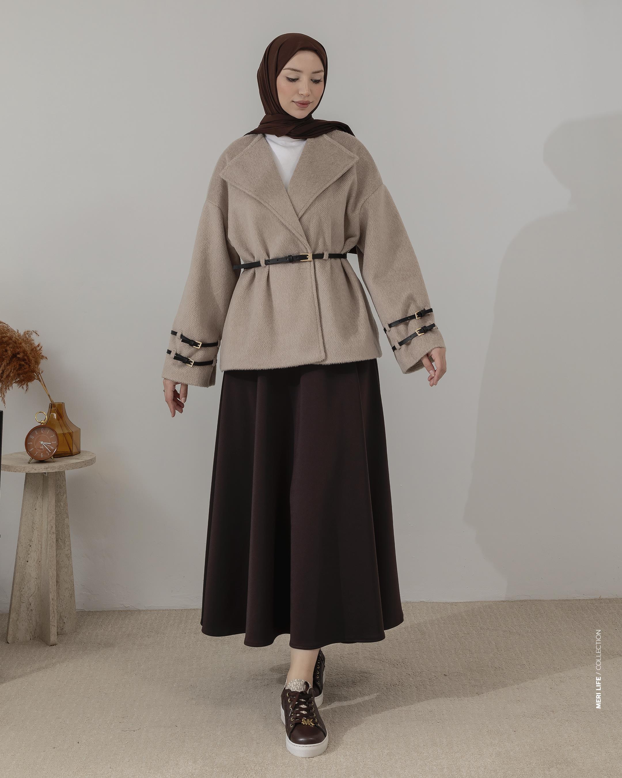 Kemer Detaylı Bej Kaşe Ceket