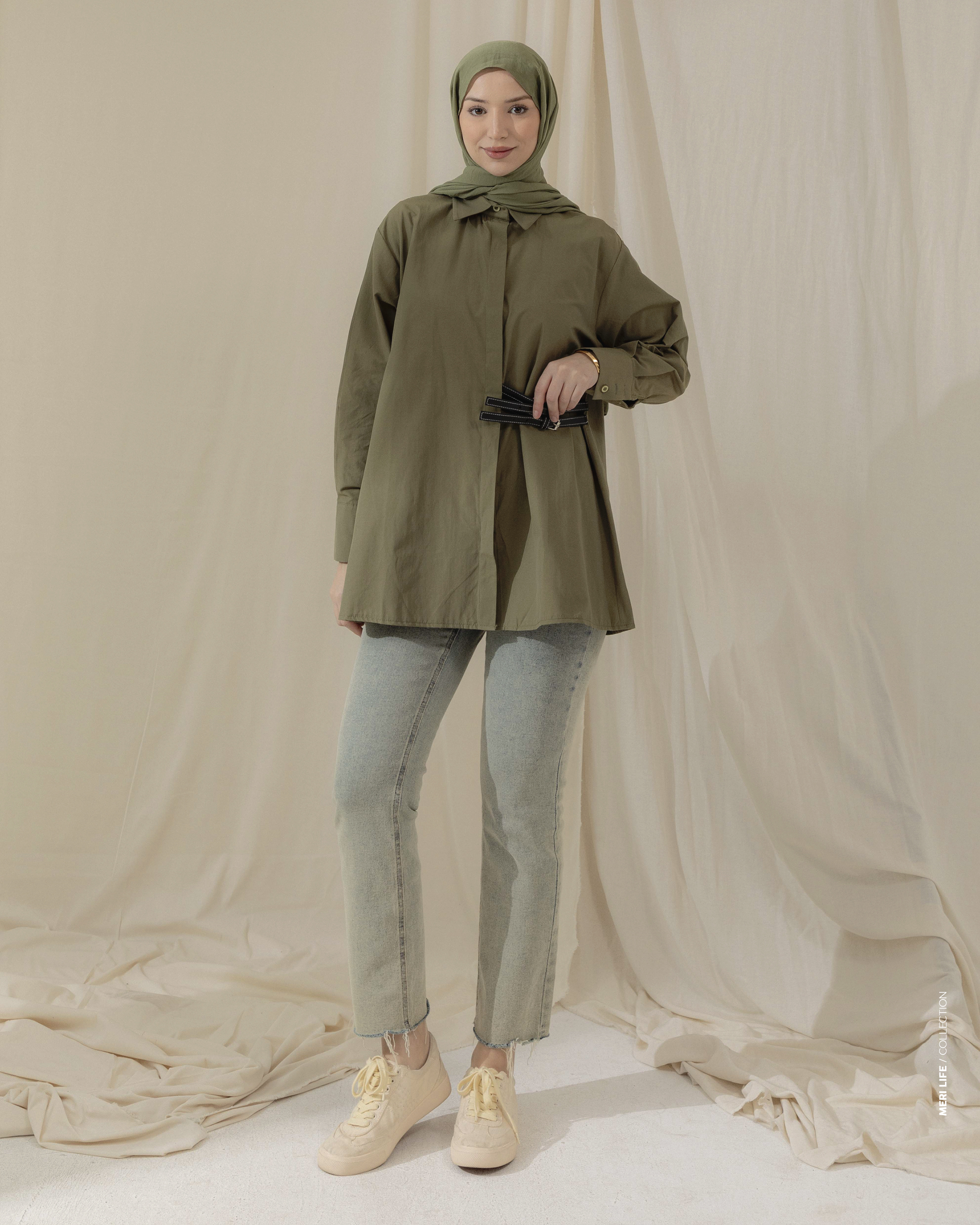 Toka Süslemeli Krem Gömlek