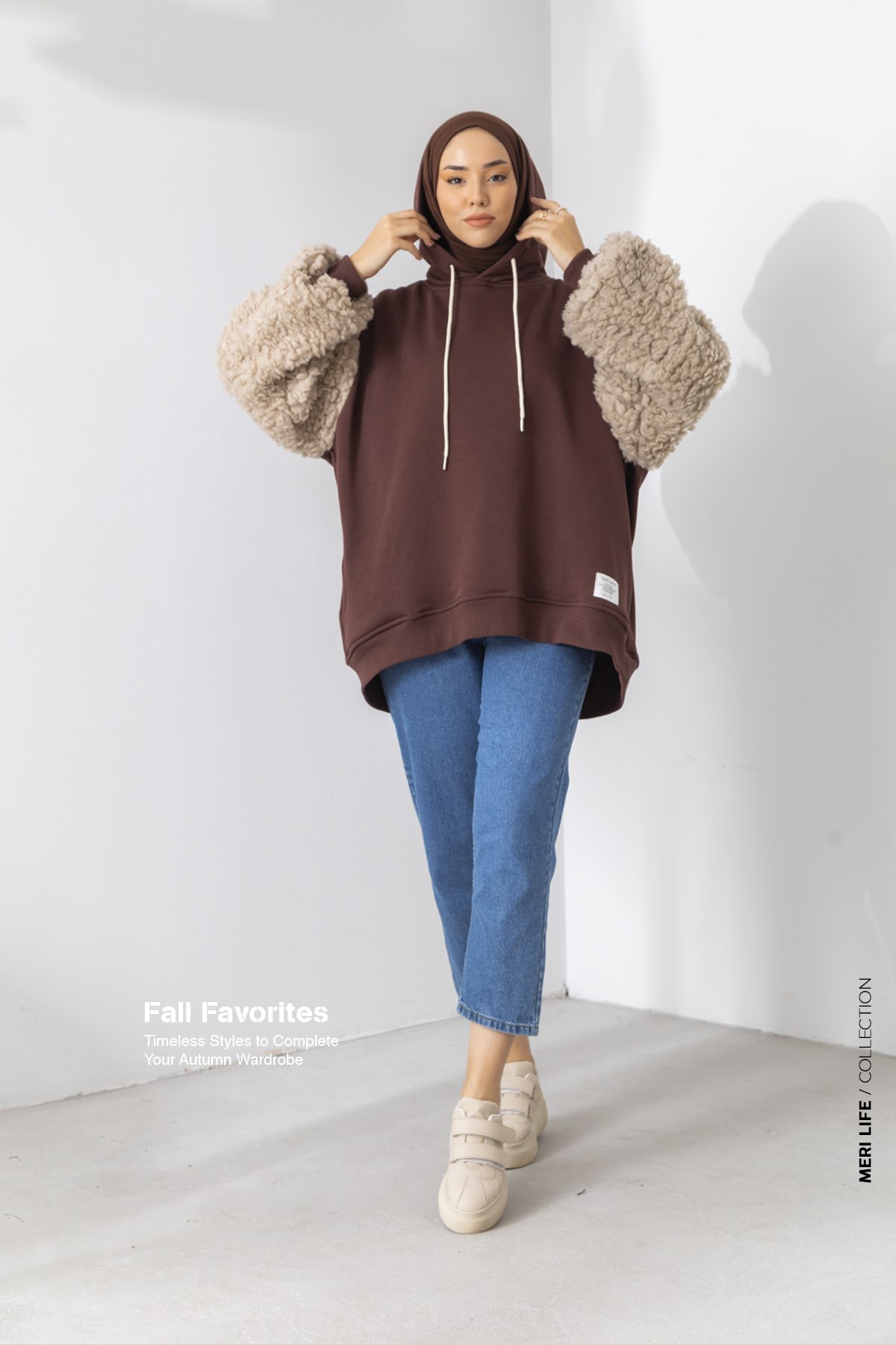 Oversize Kollar Pelu Detayl Kahve Sweat