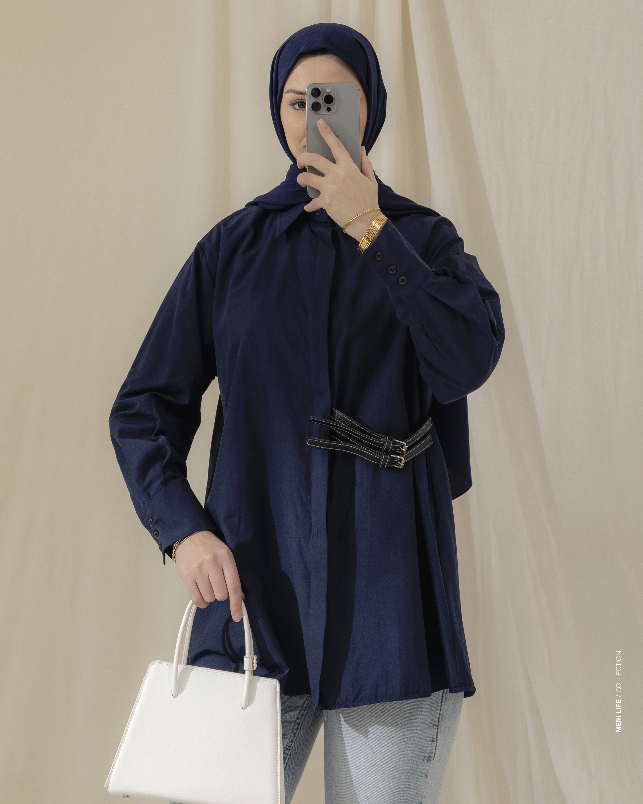 Toka Süslemeli Lacivert Gömlek