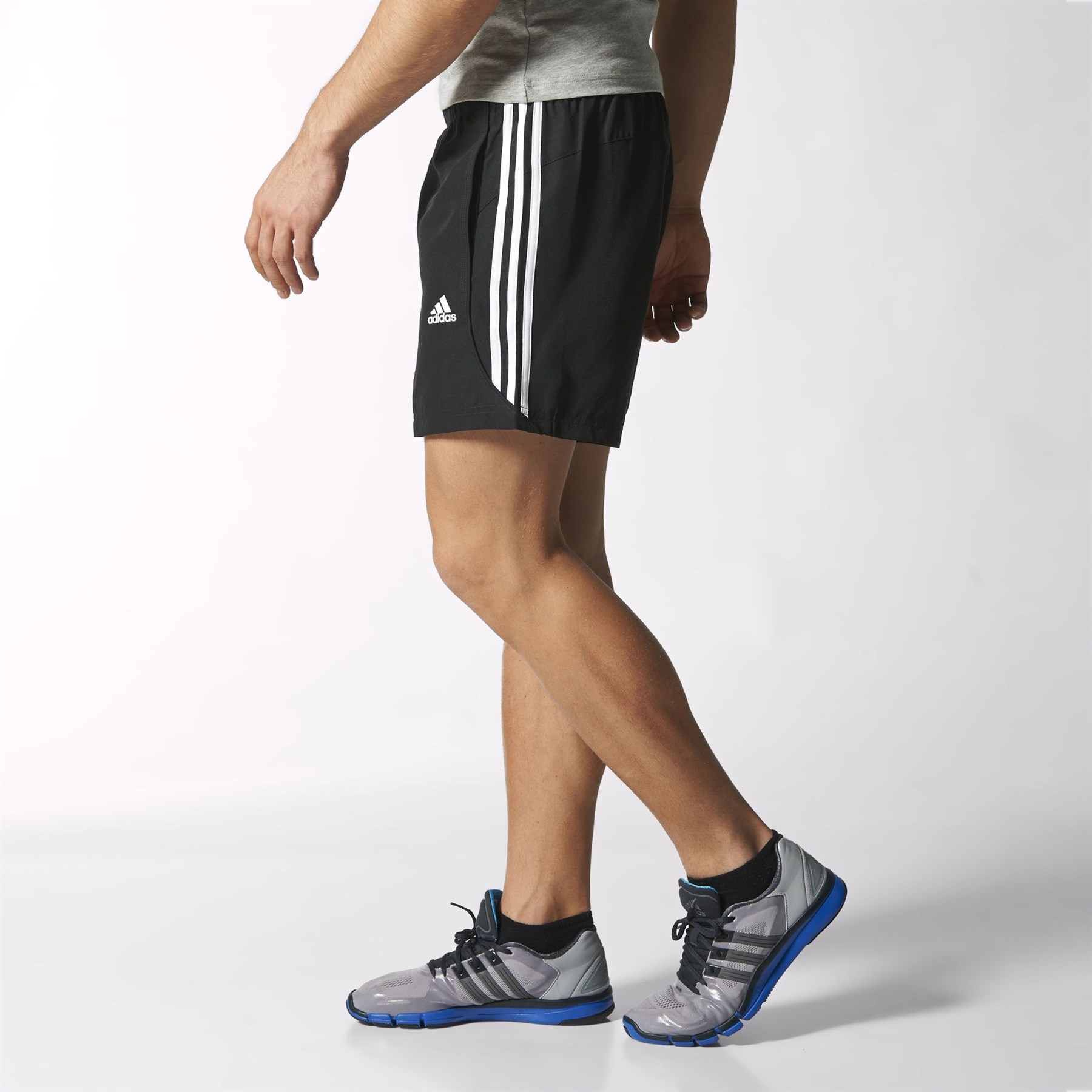 Велосипедки nike коллекция. Одежда для ног. Девушка полулежит в кресле. Гетры 80-х. Mylifeaseva website.