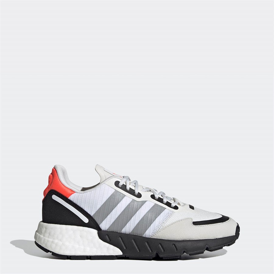 adidas-kadin-gunluk-spor-