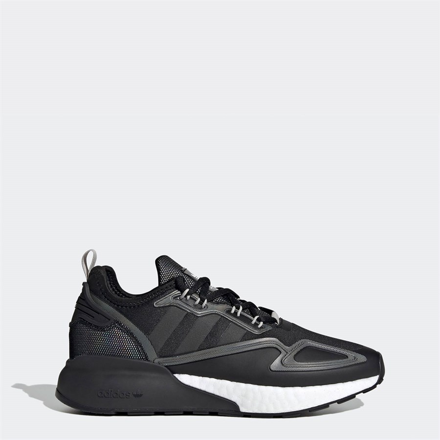 adidas-kadin-gunluk-spor-