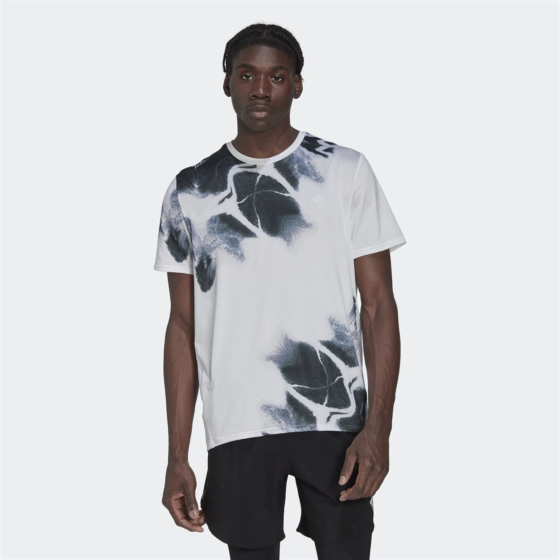Adidas Erkek Koşu - Yürüyüş T-Shirt Fast Tee Men Hn9478 FAST TEE MEN