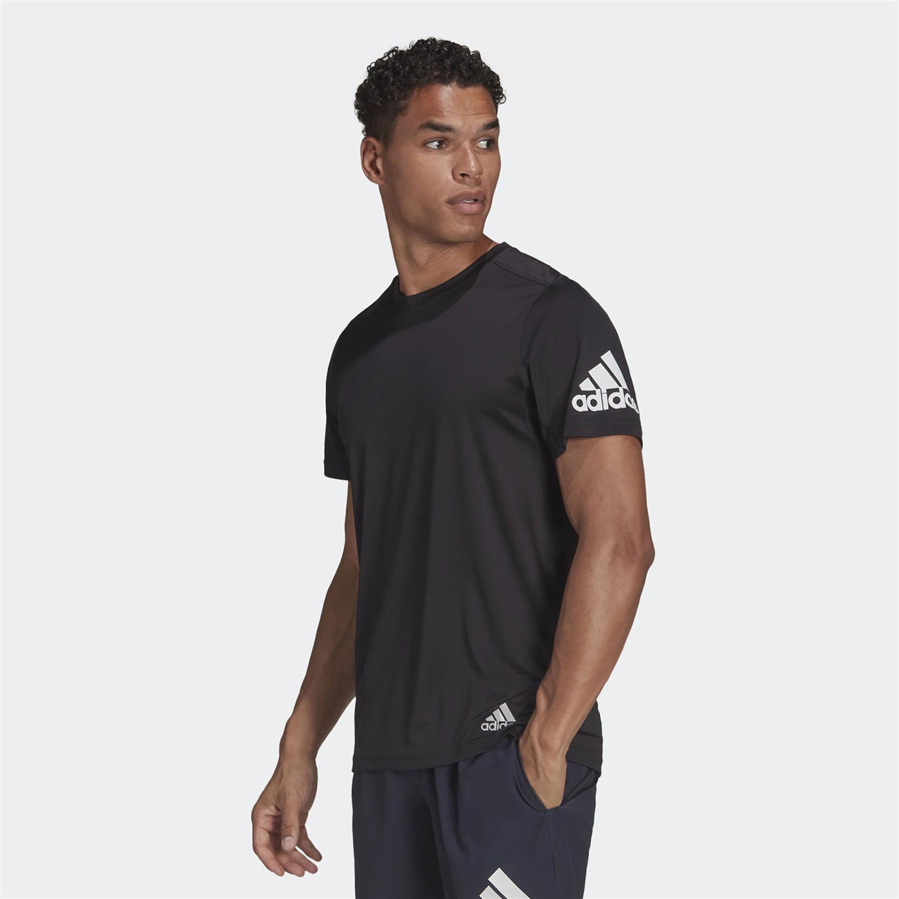 Adidas Erkek Koşu - Yürüyüş T-Shirt Run It Tee M Hb7470