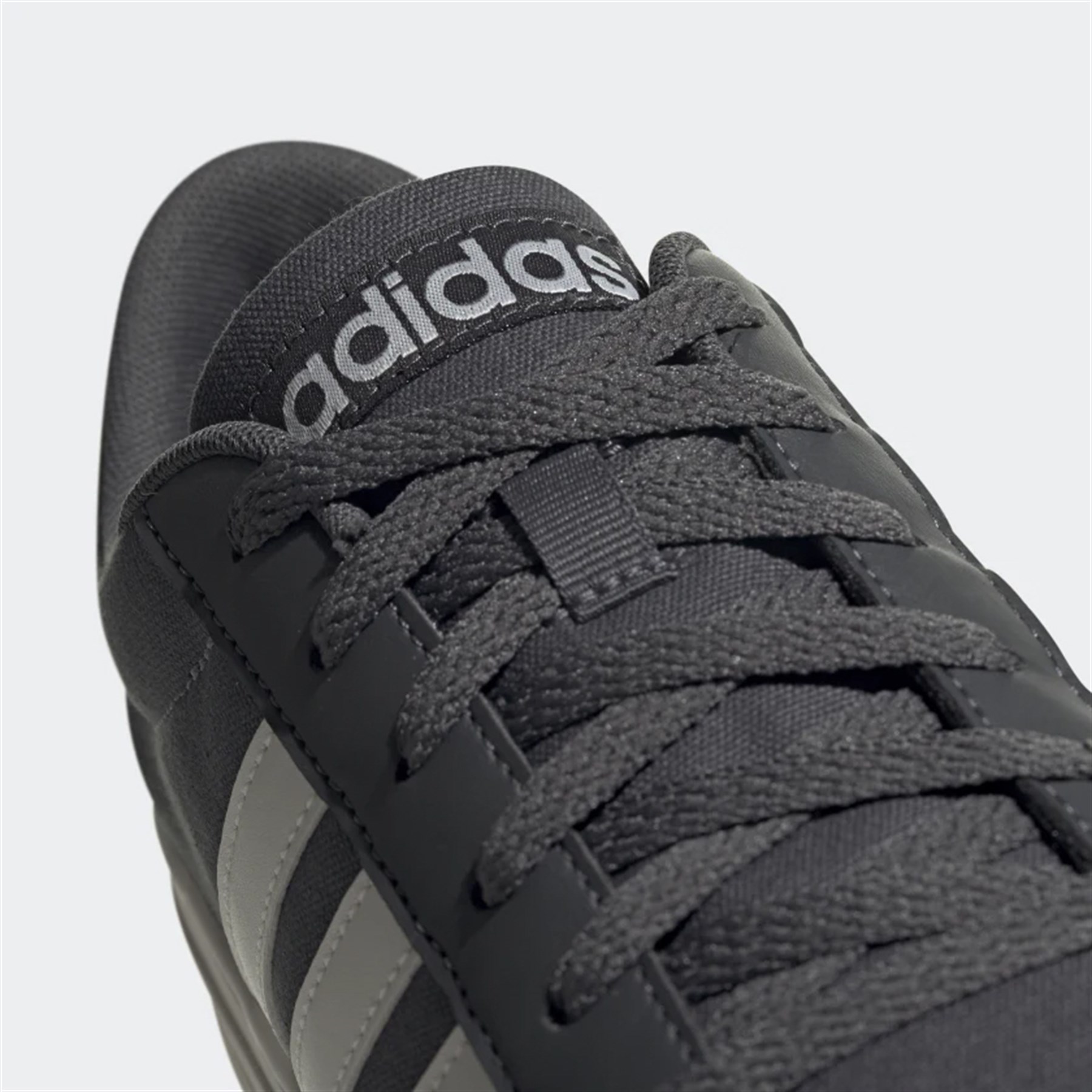 Adidas Erkek Tenis Spor Ayakkabı Ee7678 Advantage