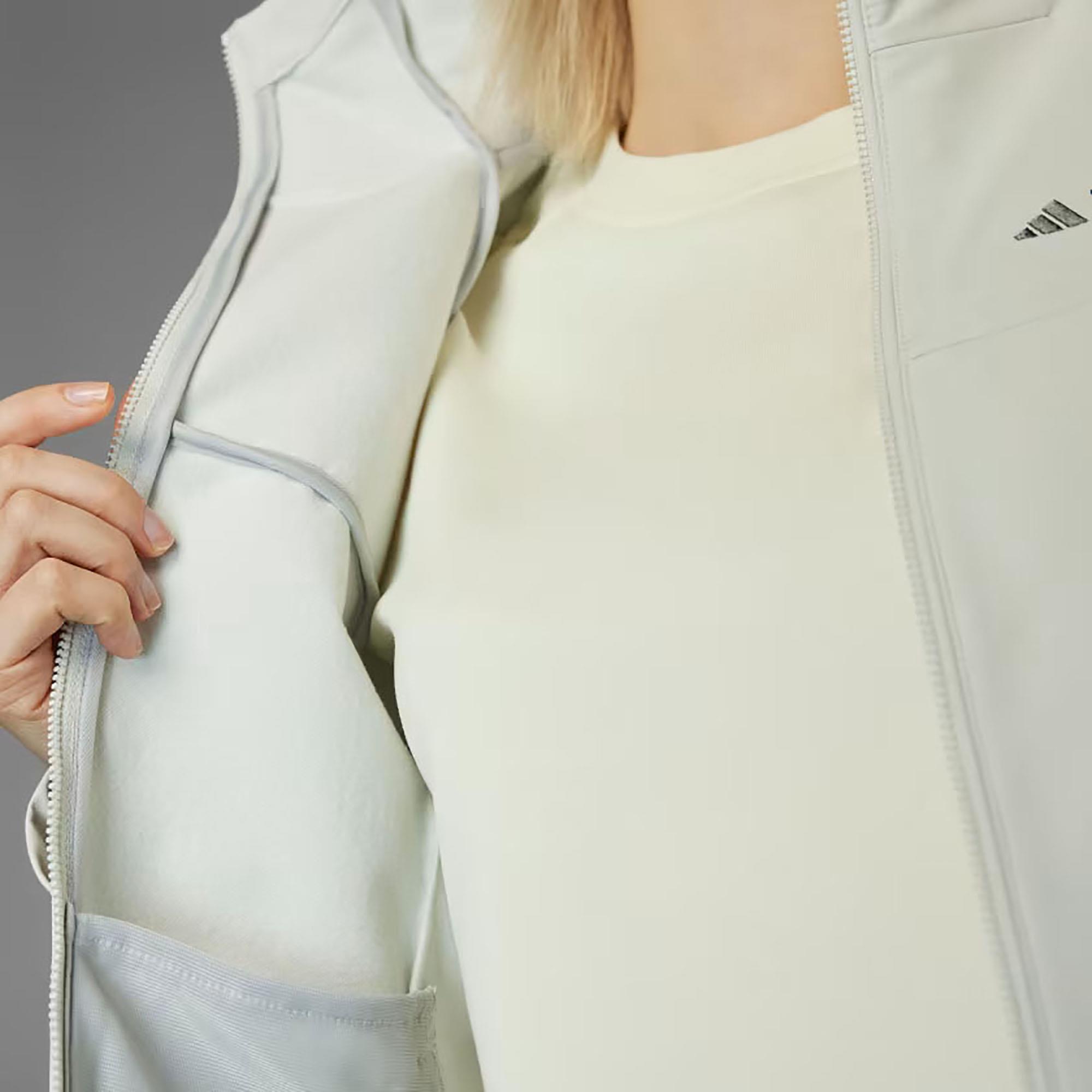 adidas-kadin-kosu-yuruyus-mont
