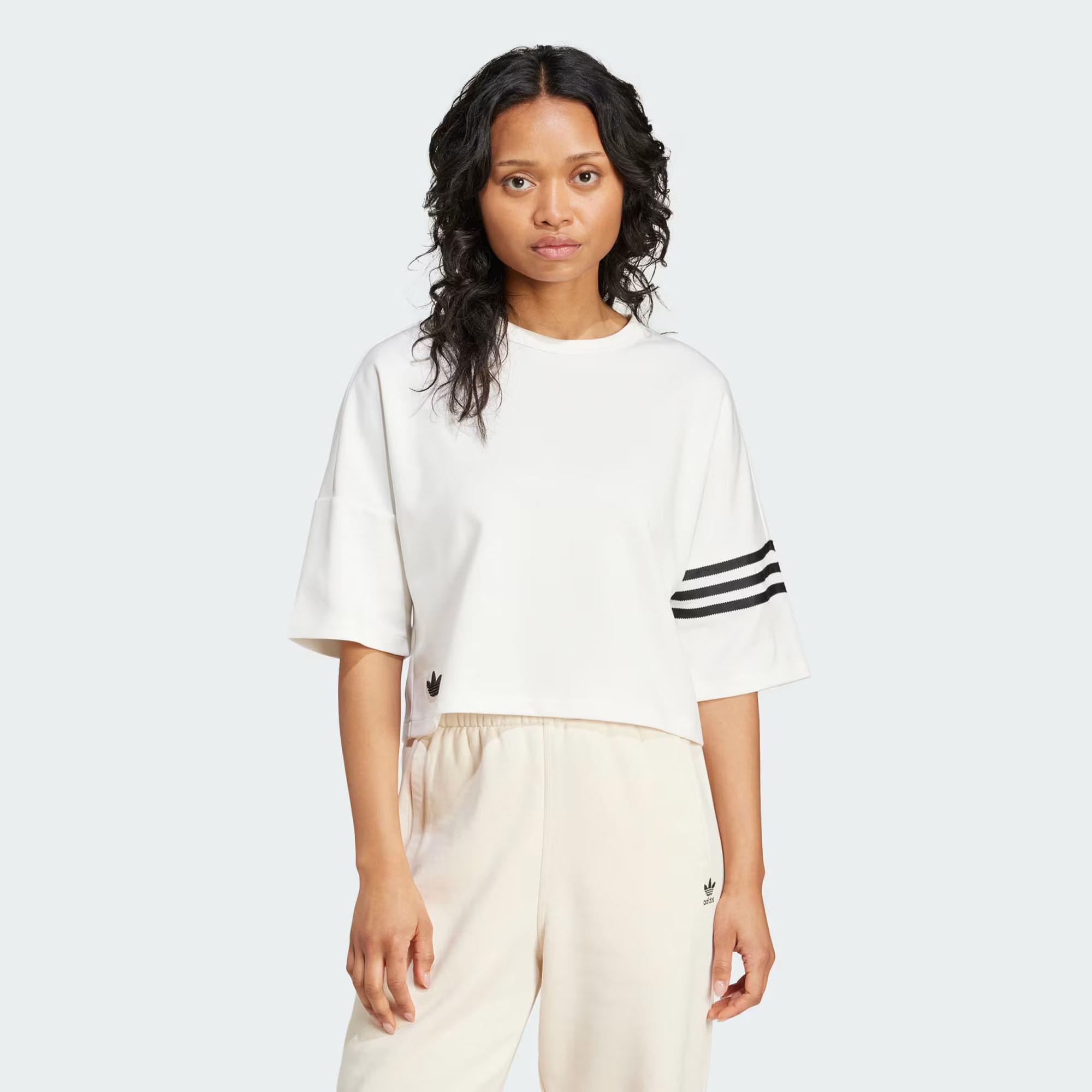 Adidas Kadın T-shirt Neucl Tee Ix9876