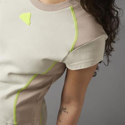 Adidas Kadın Günlük T-Shirt W Lym Tee Ip3745