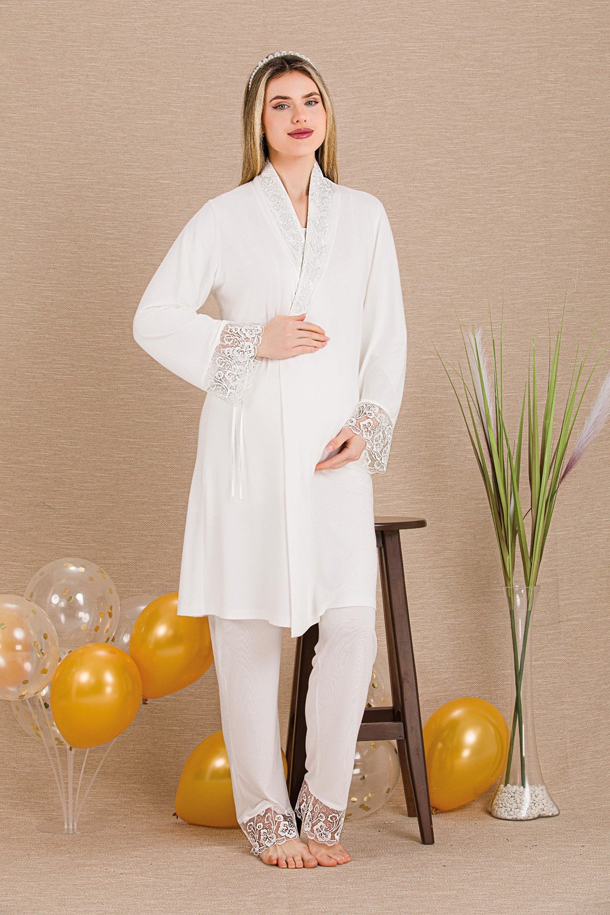 Lady 33005 Ekru Dantel Sabahlıklı Lohusa Pijama Takımı