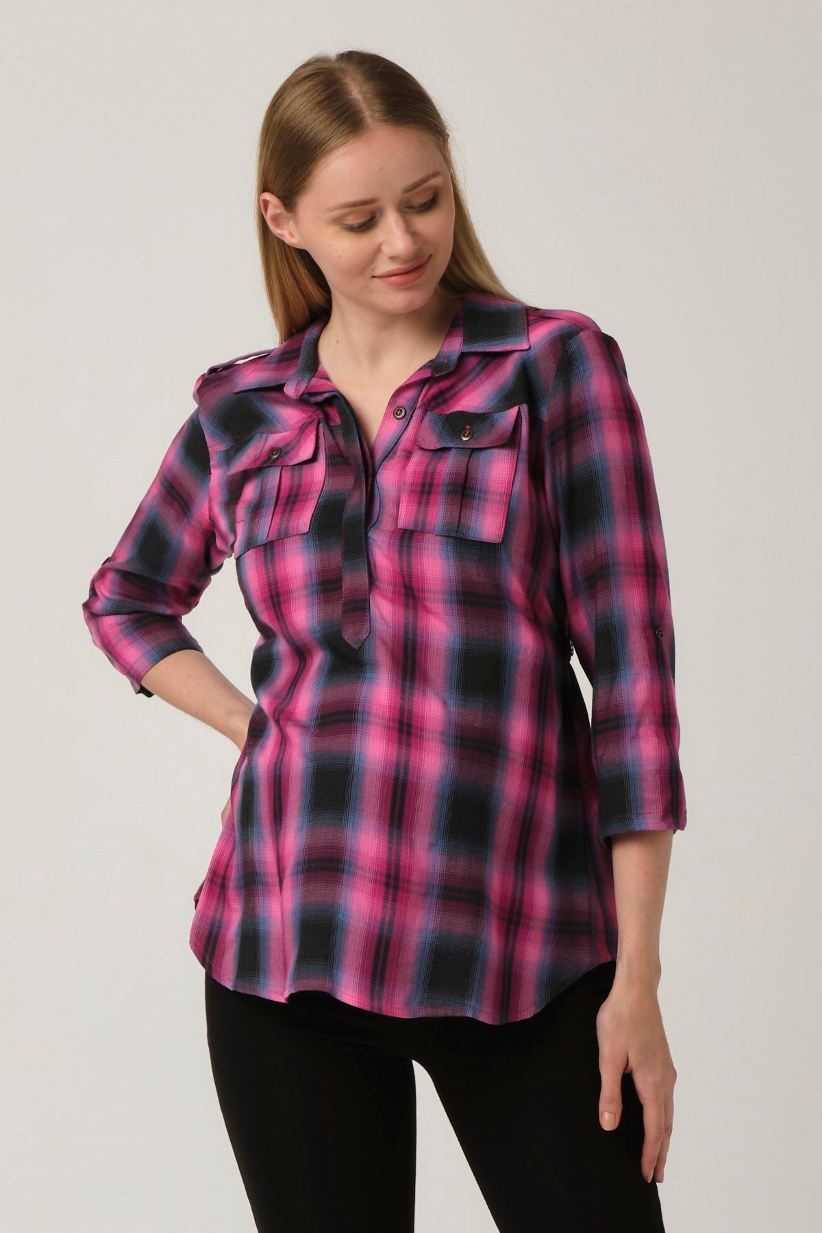 Maternity Blouse Plaid Patterned Model Pink