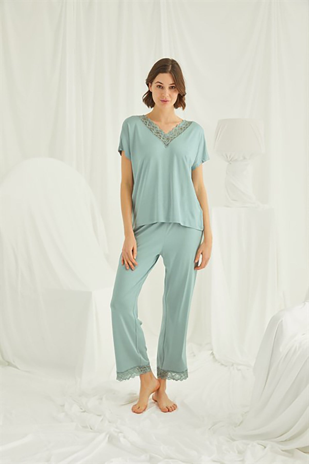 Kısa Kollu V Yakalı Dantelli Pijama Takımı 18465