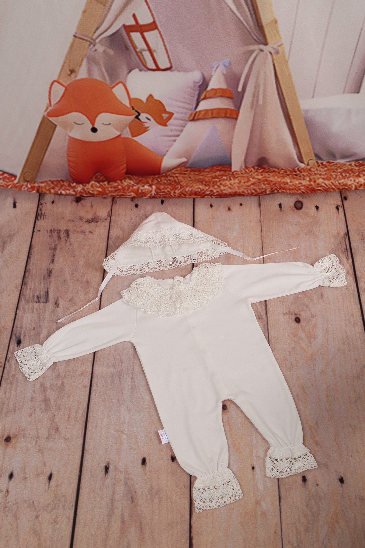 Lh0304- Güpür Yaka Dantelli Kız Bebek 2'li Takım