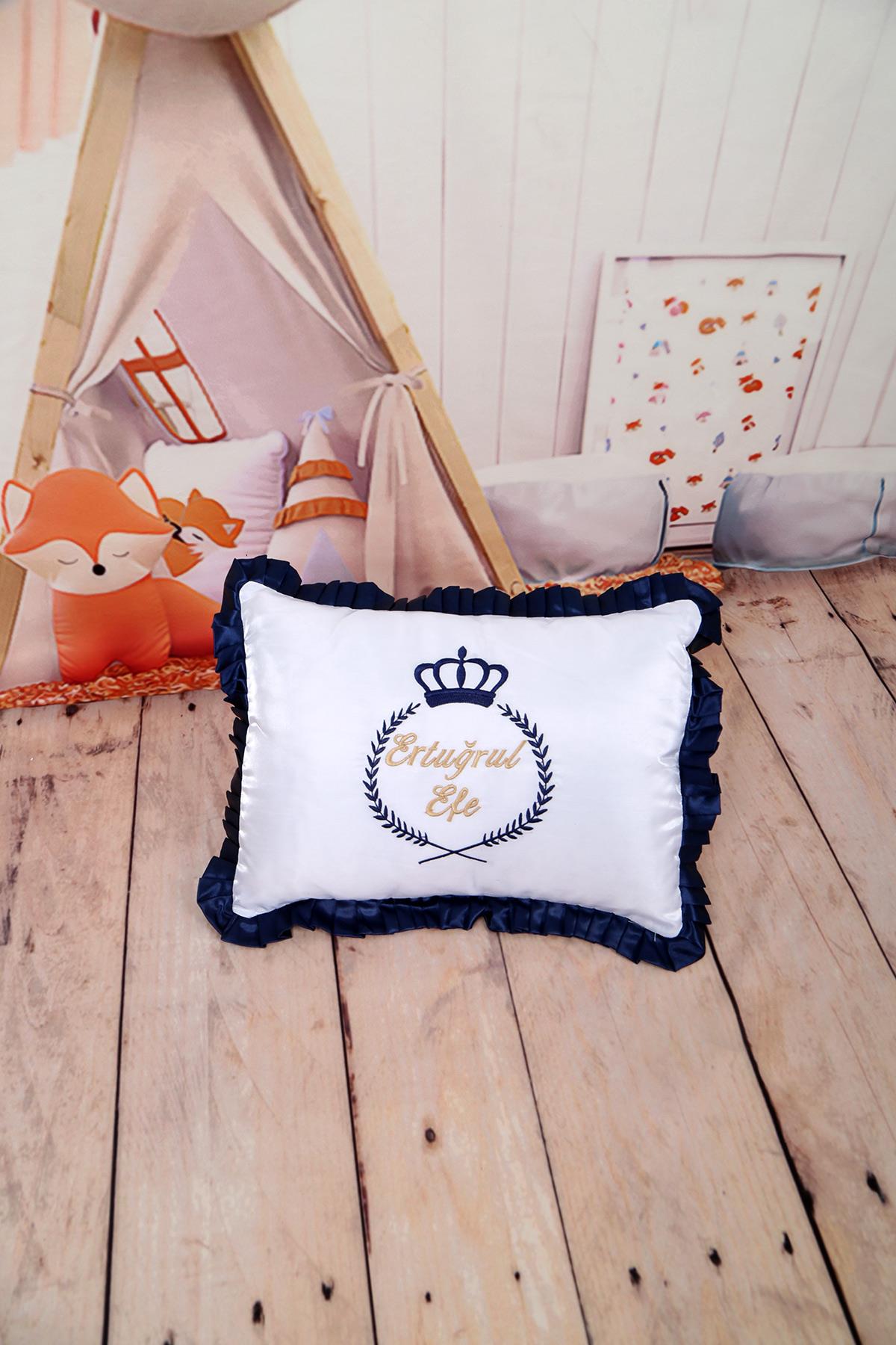 LH652 İsme Özel Çelenk Tac Nakışlı Takı Yastığı