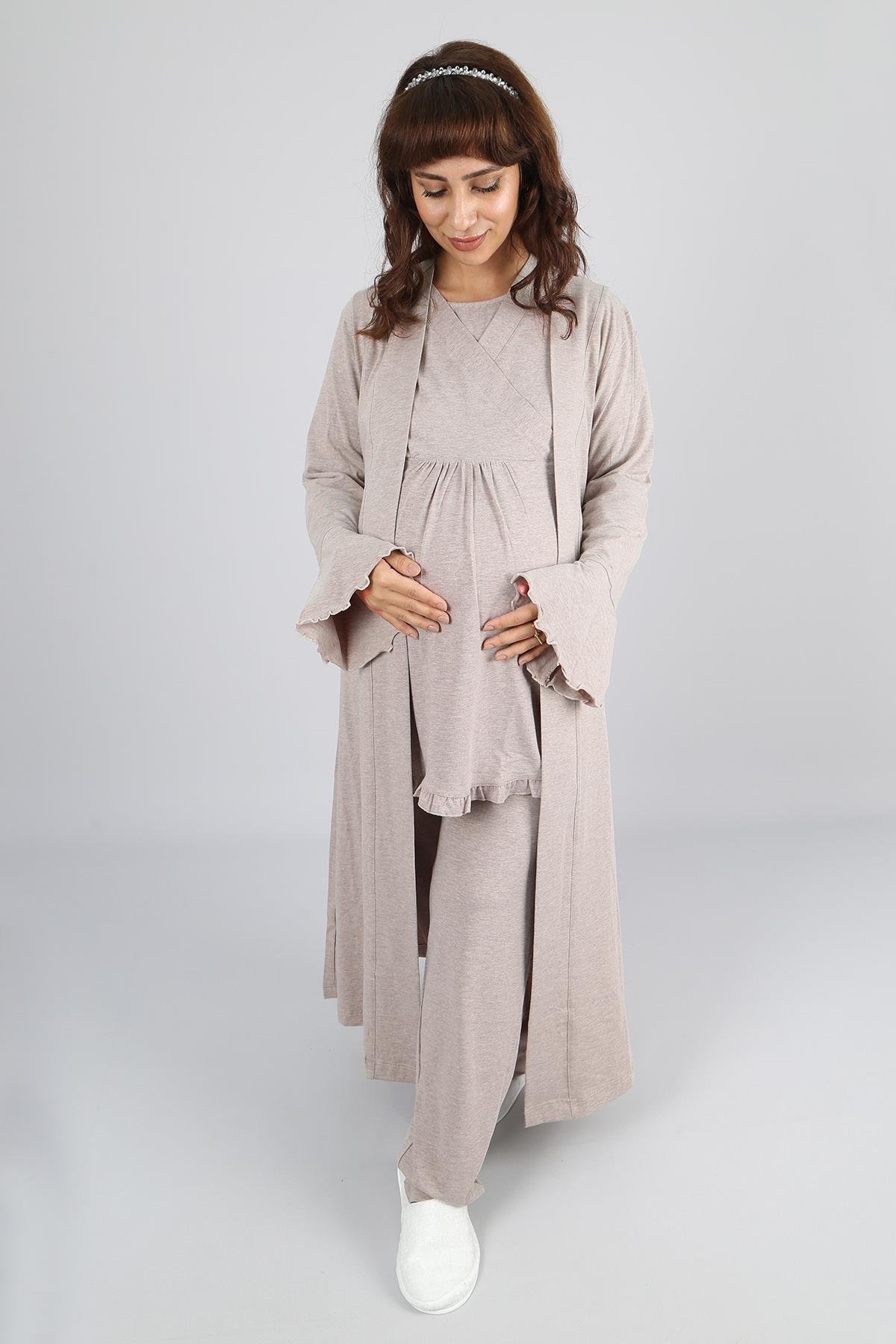 Kolay Emzirme Özellikli Bej Sabahlıklı Lohusa Pijama Takımı 40440