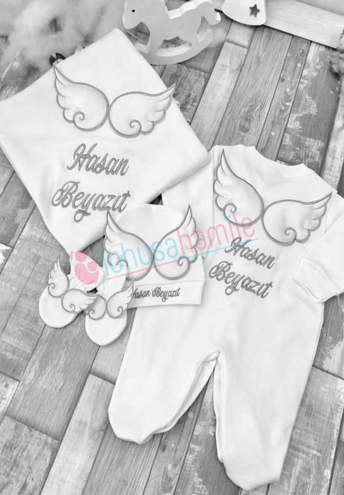 İsme Özel Gri Kanat İşlemli 4'lü Tulum Seti-4040