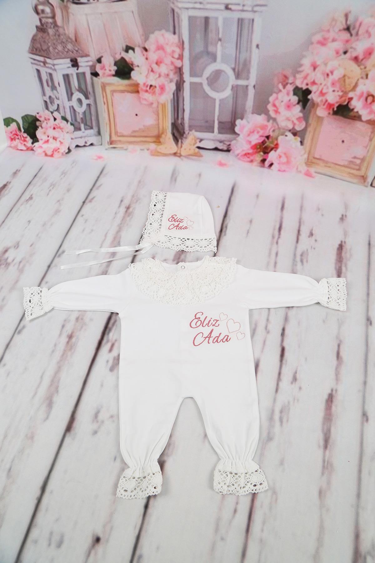 İsme Özel Güpür Yaka Dantelli Kalp Nakışlı Kız Bebek 2'li Takım