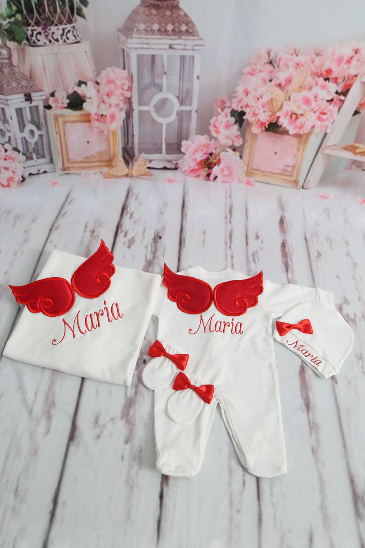 İsme Özel Kanat Nakışlı Kırmızı 4lü Set Lh4068