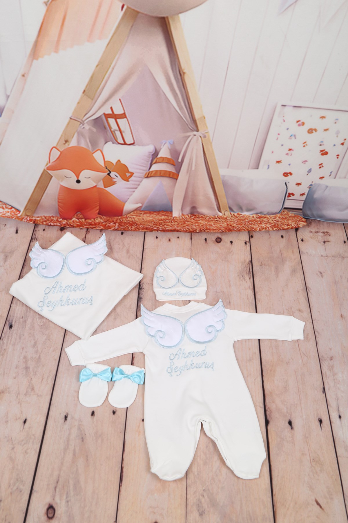 Personalized Turquoise Wing Embroidered 4 Pieces Rompers Set-4040