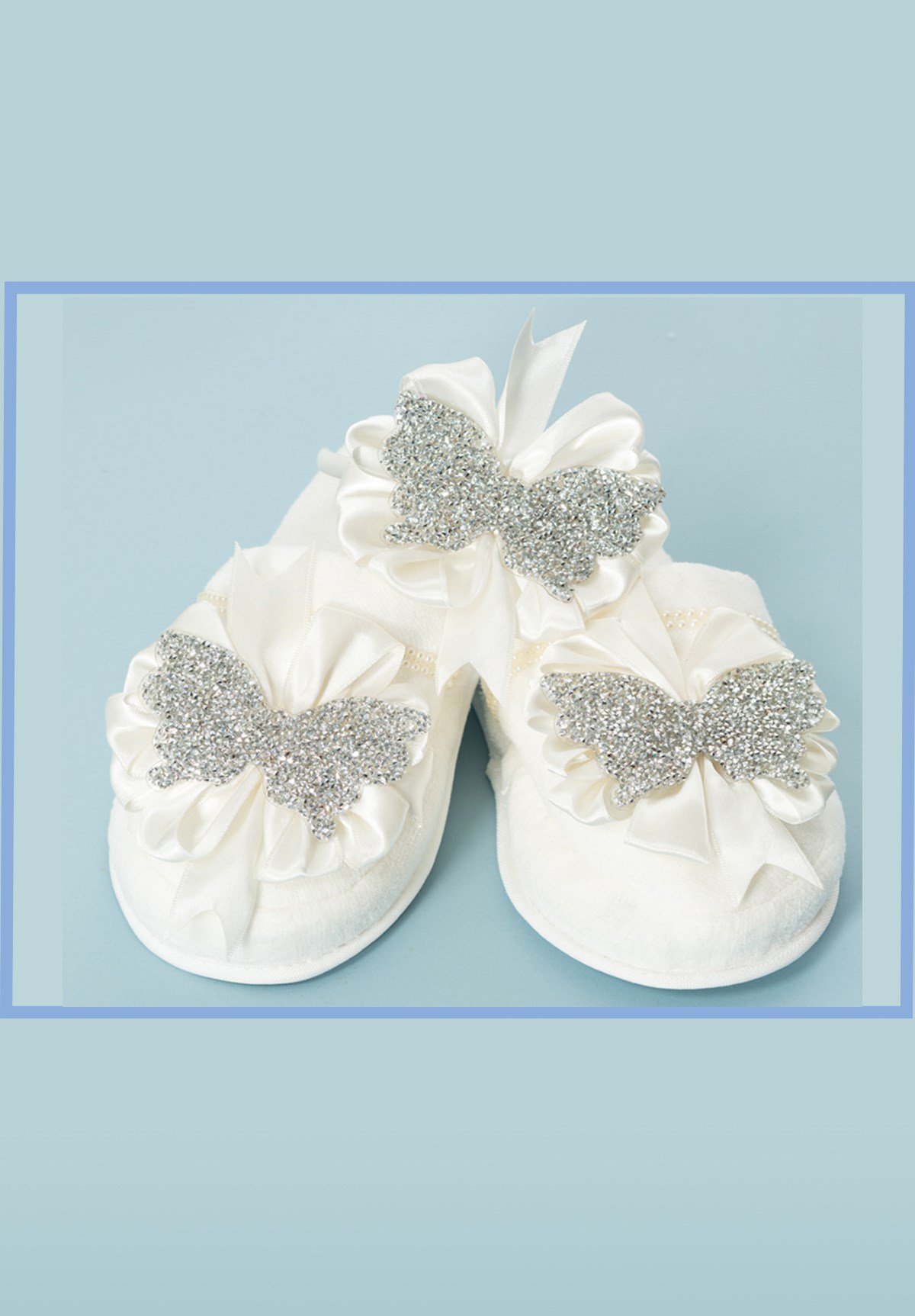 Lh 324 Stone Embroidered Maternity Crown and Slipper Set