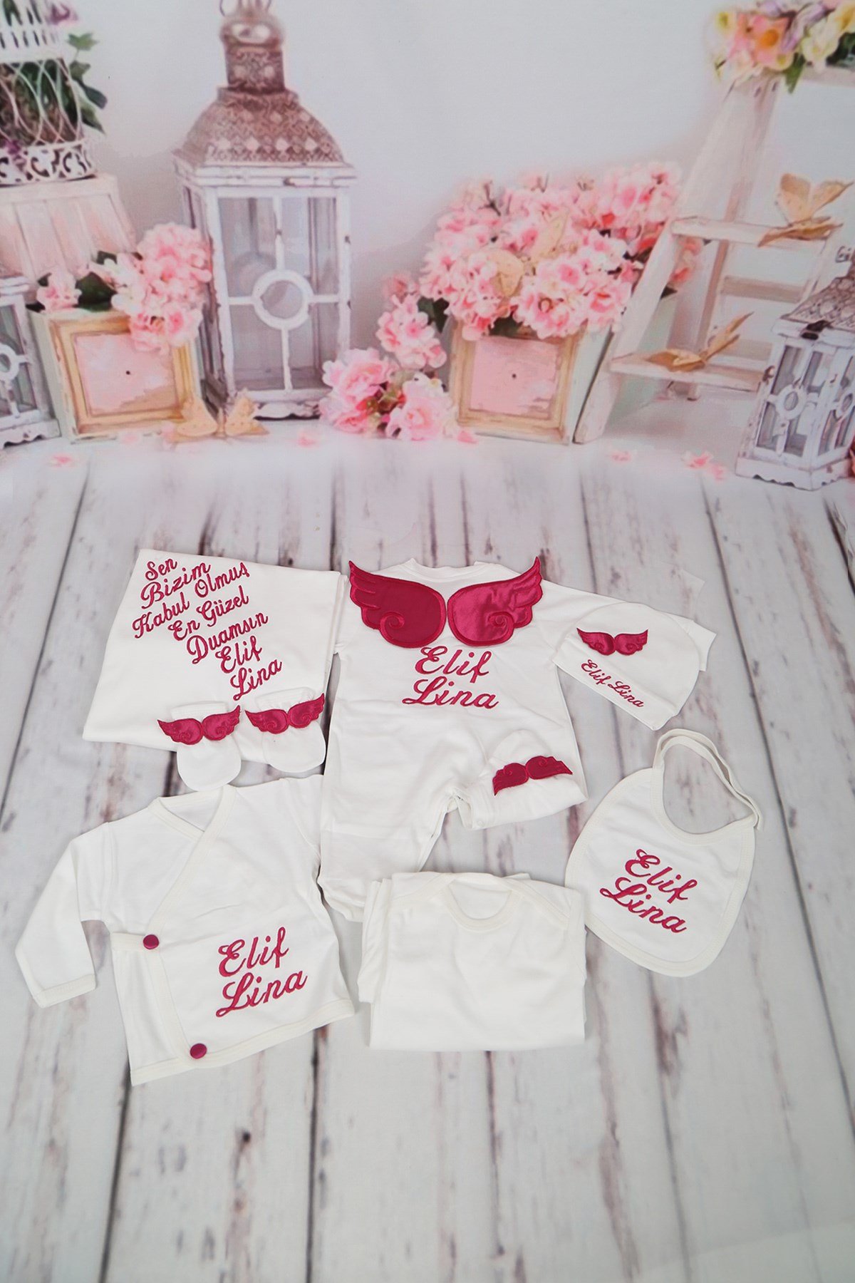 Lh1080 Personalized Wing Embroidered Hospital Exit Set of 10