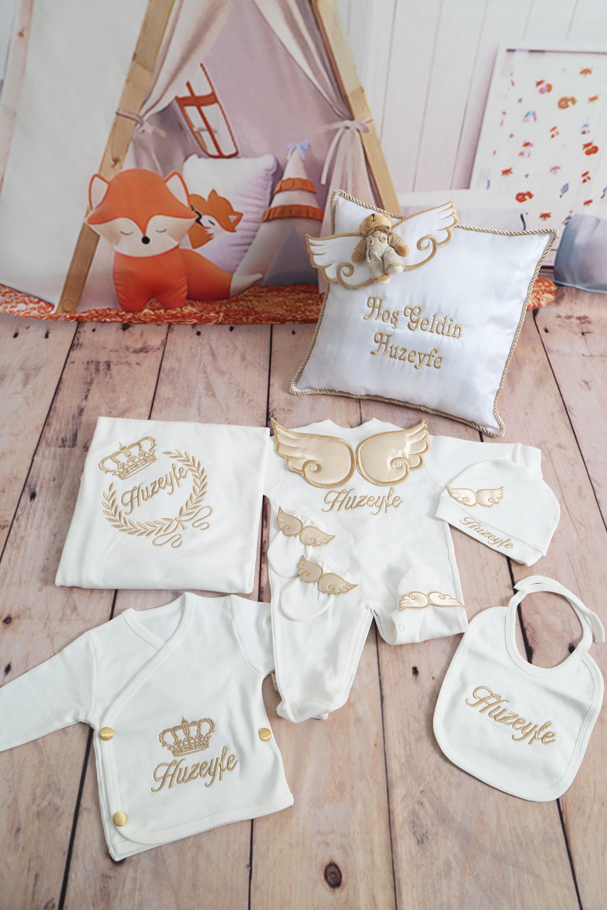 Lh1090 İsme Özel Kanat Nakışlı 11li Hastane Çıkışı Seti