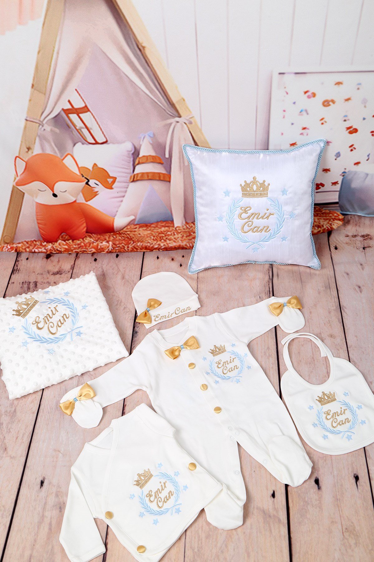 Lh1097 İsme Özel Tac Çelenk Desen Nakışlı 11li Hastane Çıkışı Seti