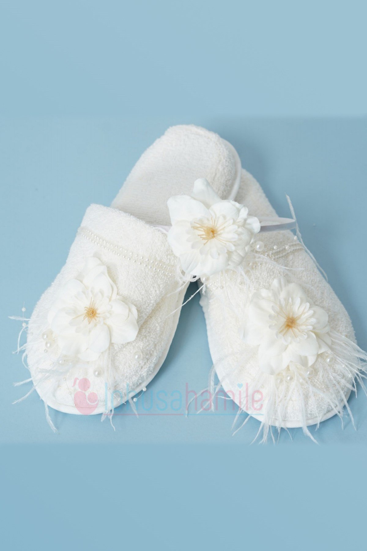 Lh13020 Ekru Tüylü Şebboy Lohusa tac ve Lohusa Terlik Seti